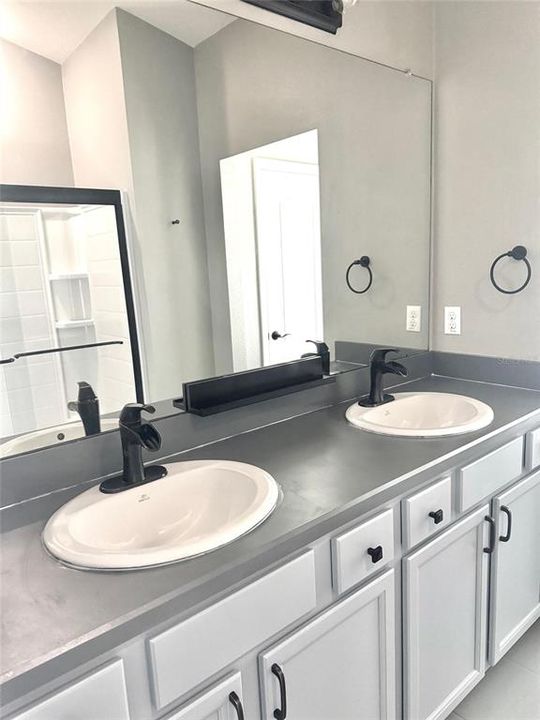 For Rent: $2,250 (3 beds, 2 baths, 1513 Square Feet)