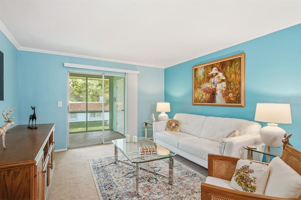 For Sale: $152,000 (2 beds, 1 baths, 935 Square Feet)