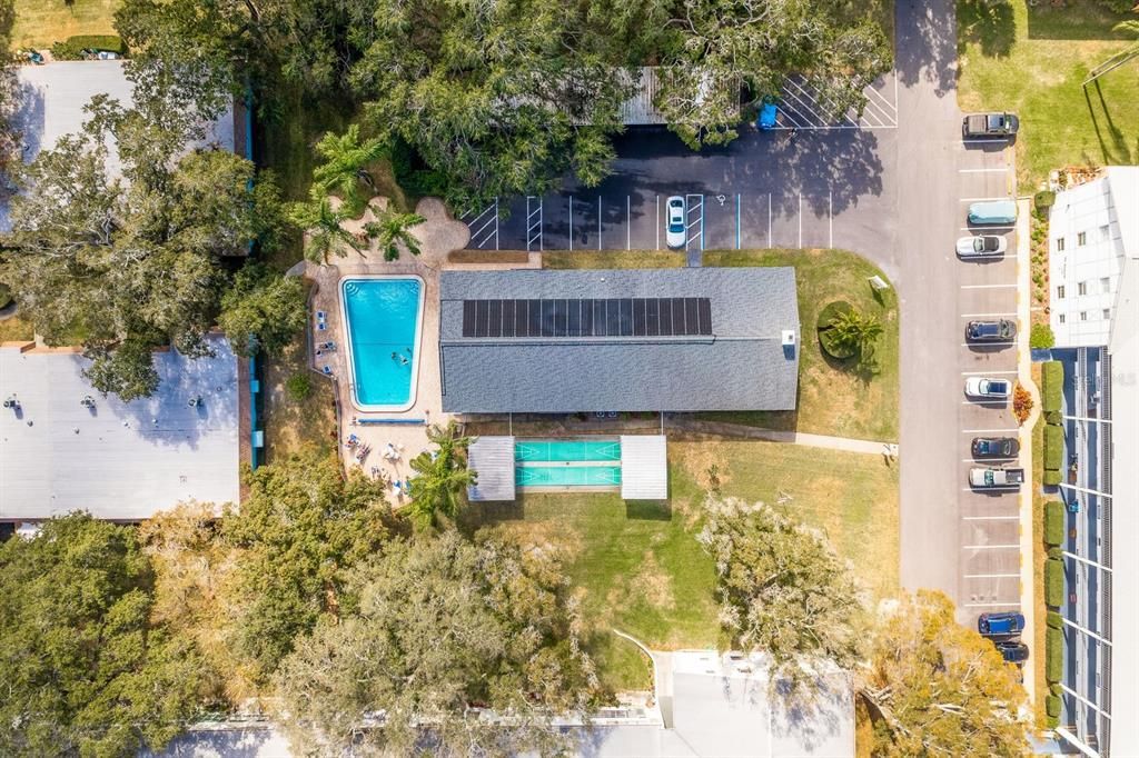 For Sale: $152,000 (2 beds, 1 baths, 935 Square Feet)