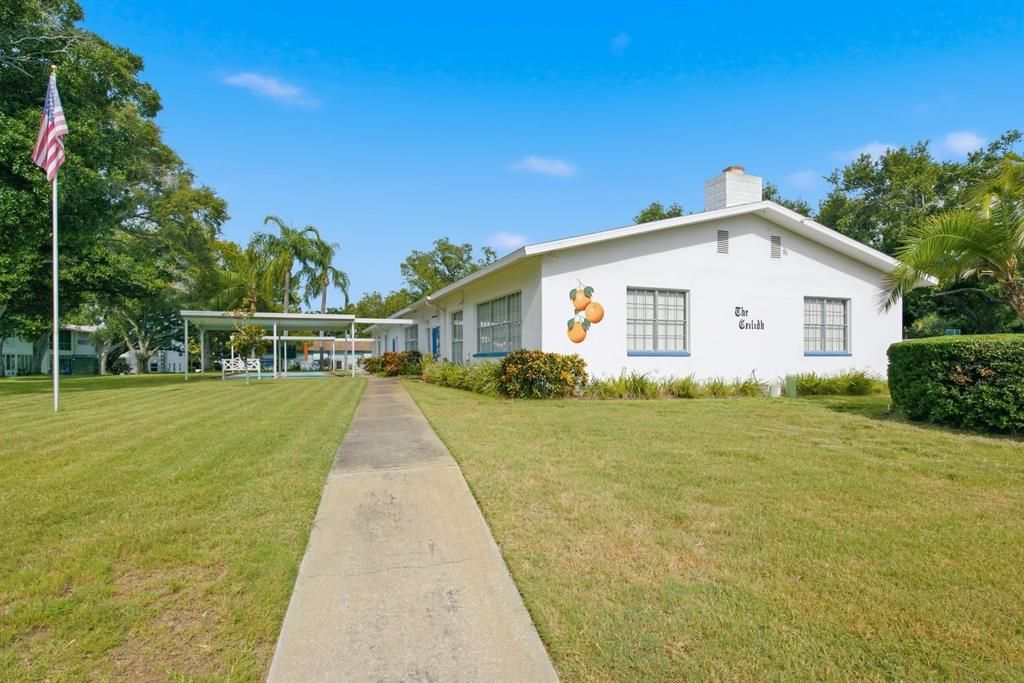 For Sale: $152,000 (2 beds, 1 baths, 935 Square Feet)
