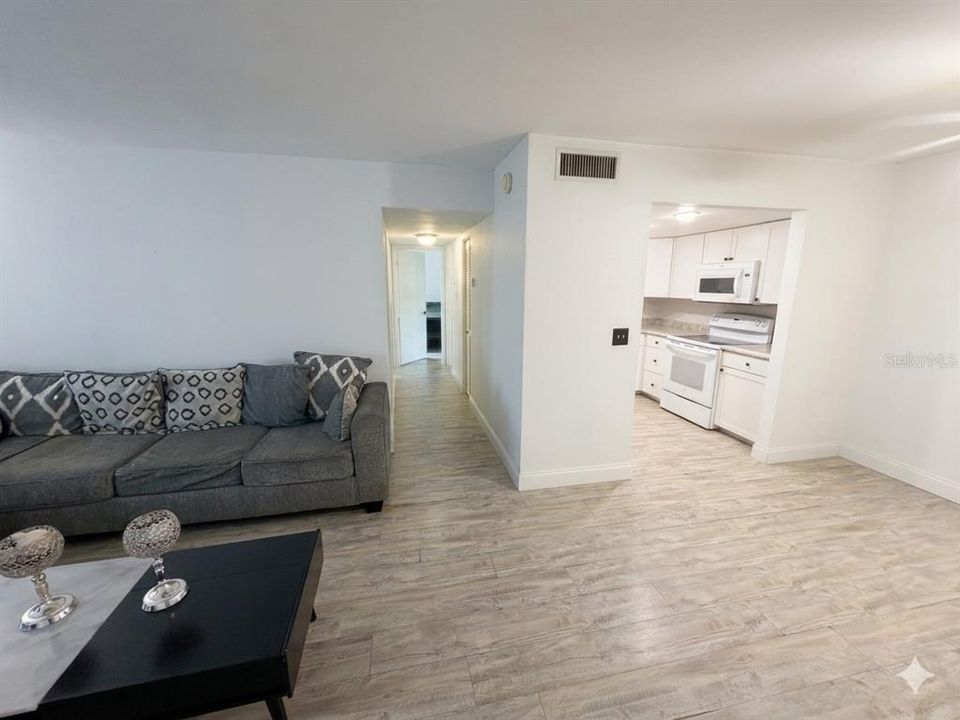 En Venta: $110,000 (2 camas, 1 baños, 826 Pies cuadrados)