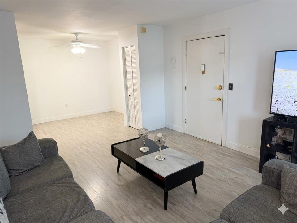 En Venta: $110,000 (2 camas, 1 baños, 826 Pies cuadrados)