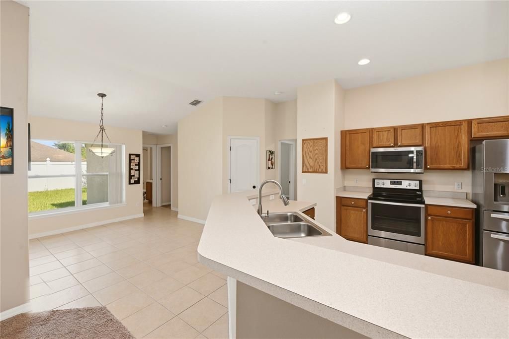 For Sale: $515,000 (4 beds, 3 baths, 2068 Square Feet)