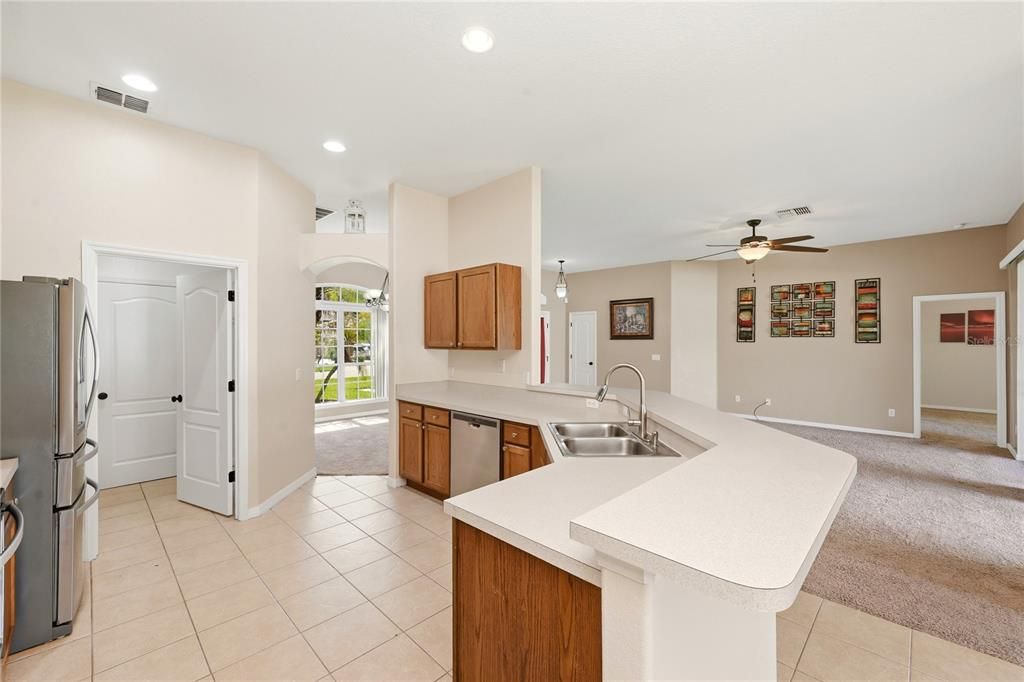 For Sale: $515,000 (4 beds, 3 baths, 2068 Square Feet)