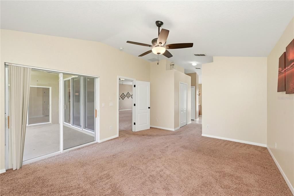 For Sale: $515,000 (4 beds, 3 baths, 2068 Square Feet)