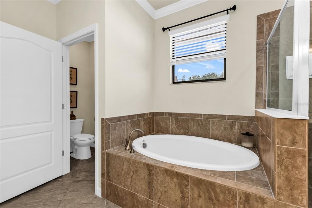 For Sale: $740,000 (4 beds, 3 baths, 2836 Square Feet)