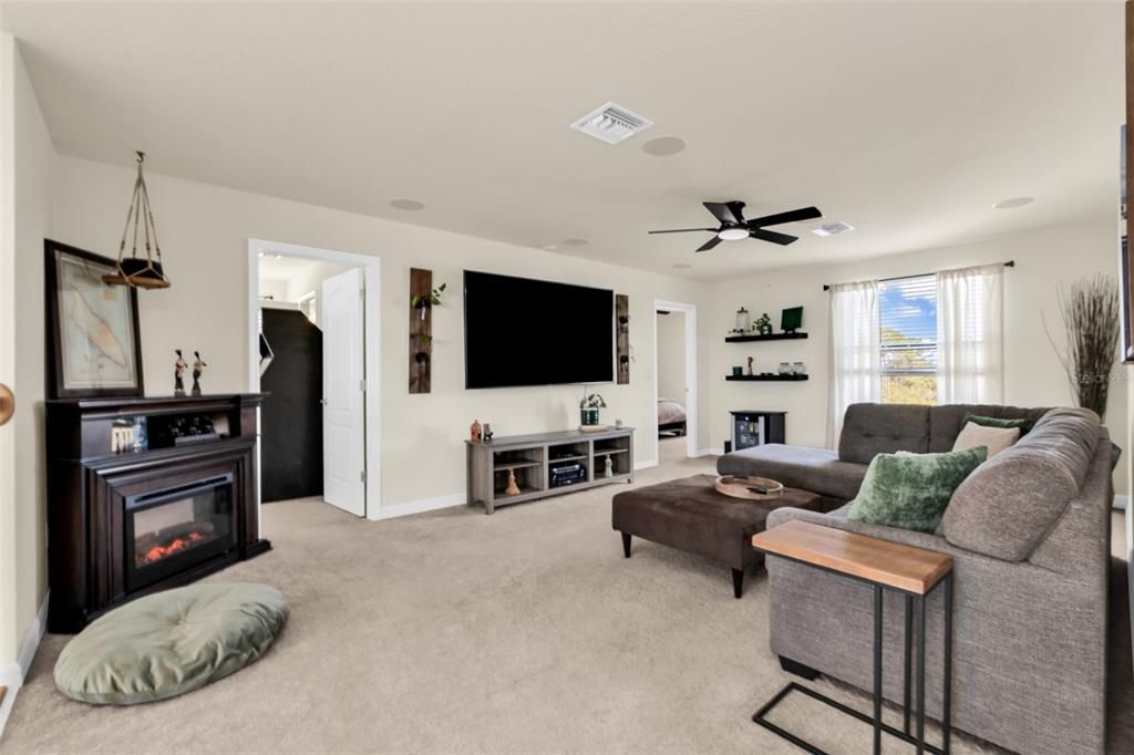 For Sale: $740,000 (4 beds, 3 baths, 2836 Square Feet)