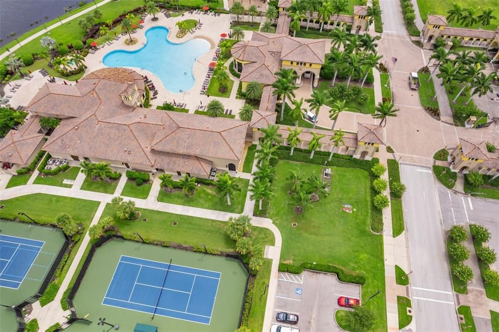 For Sale: $740,000 (4 beds, 3 baths, 2836 Square Feet)
