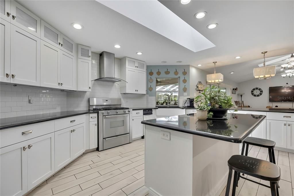 For Sale: $599,900 (4 beds, 4 baths, 3519 Square Feet)