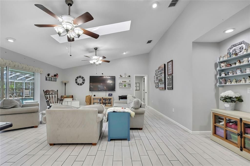 For Sale: $599,900 (4 beds, 4 baths, 3519 Square Feet)