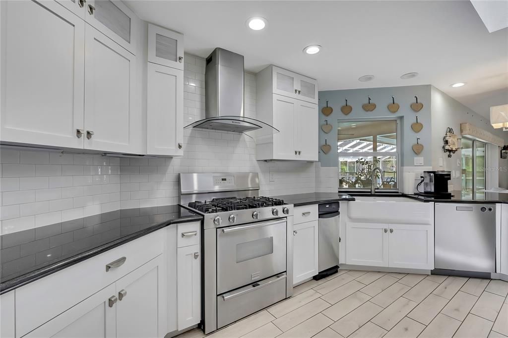 For Sale: $599,900 (4 beds, 4 baths, 3519 Square Feet)
