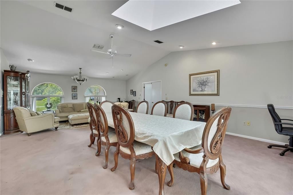 For Sale: $599,900 (4 beds, 4 baths, 3519 Square Feet)
