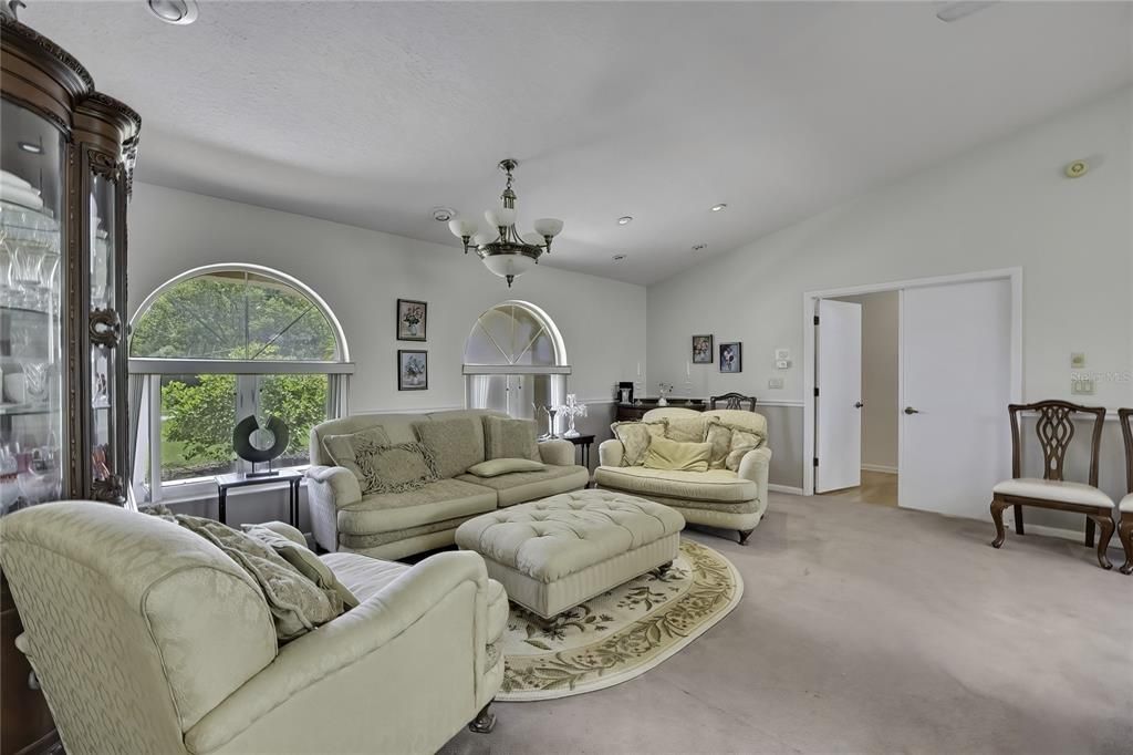 For Sale: $599,900 (4 beds, 4 baths, 3519 Square Feet)