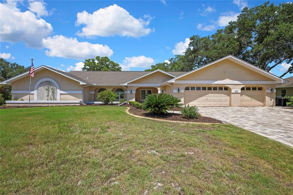 For Sale: $599,900 (4 beds, 4 baths, 3519 Square Feet)