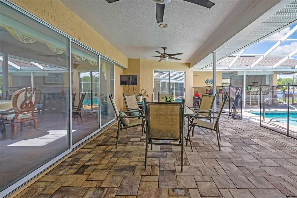 For Sale: $599,900 (4 beds, 4 baths, 3519 Square Feet)