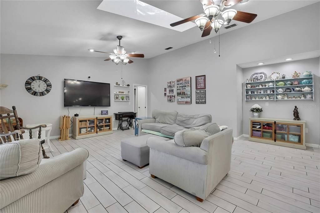 For Sale: $599,900 (4 beds, 4 baths, 3519 Square Feet)