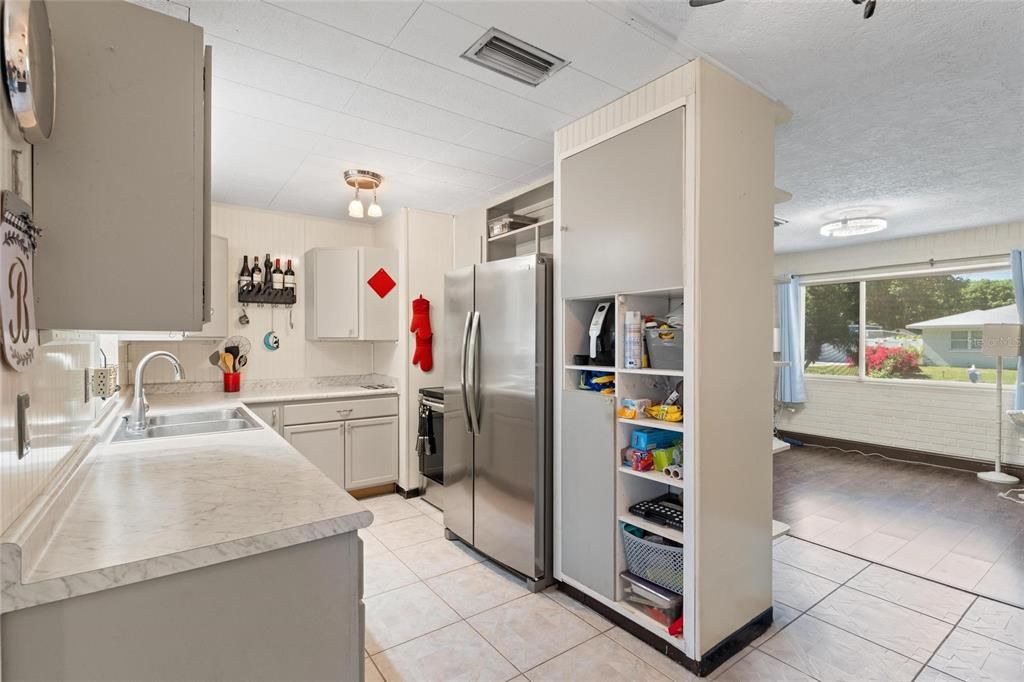 En Venta: $359,000 (2 camas, 1 baños, 1560 Pies cuadrados)