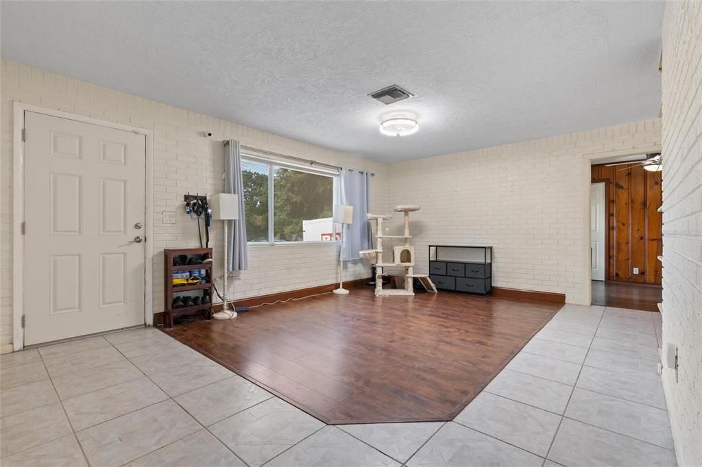 En Venta: $359,000 (2 camas, 1 baños, 1560 Pies cuadrados)