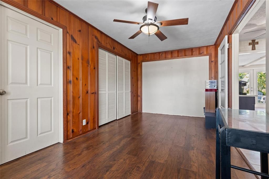 En Venta: $359,000 (2 camas, 1 baños, 1560 Pies cuadrados)