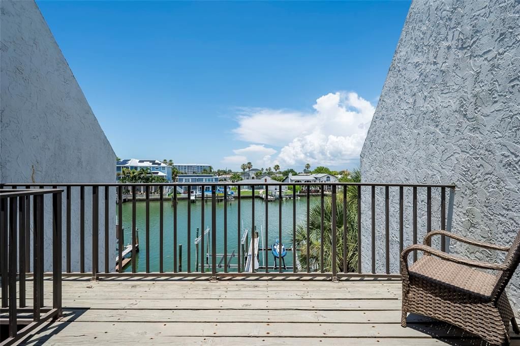 : $799,000 (3 camas, 3 baños, 1930 Pies cuadrados)
