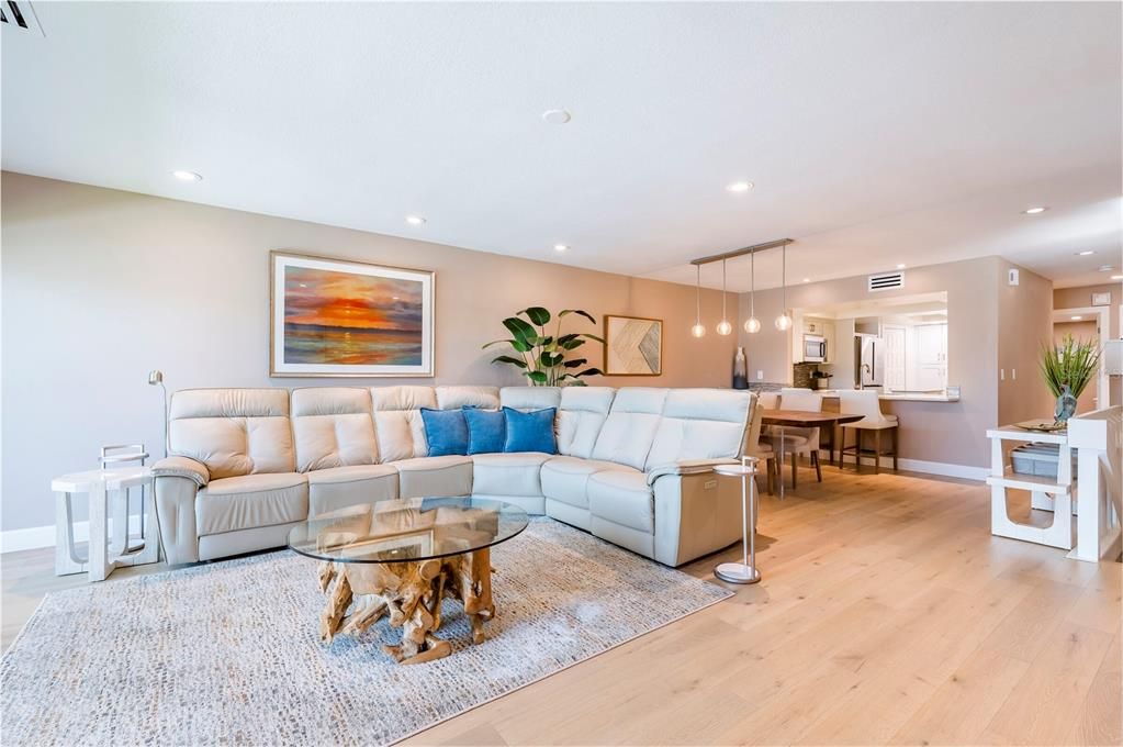 : $799,000 (3 camas, 3 baños, 1930 Pies cuadrados)