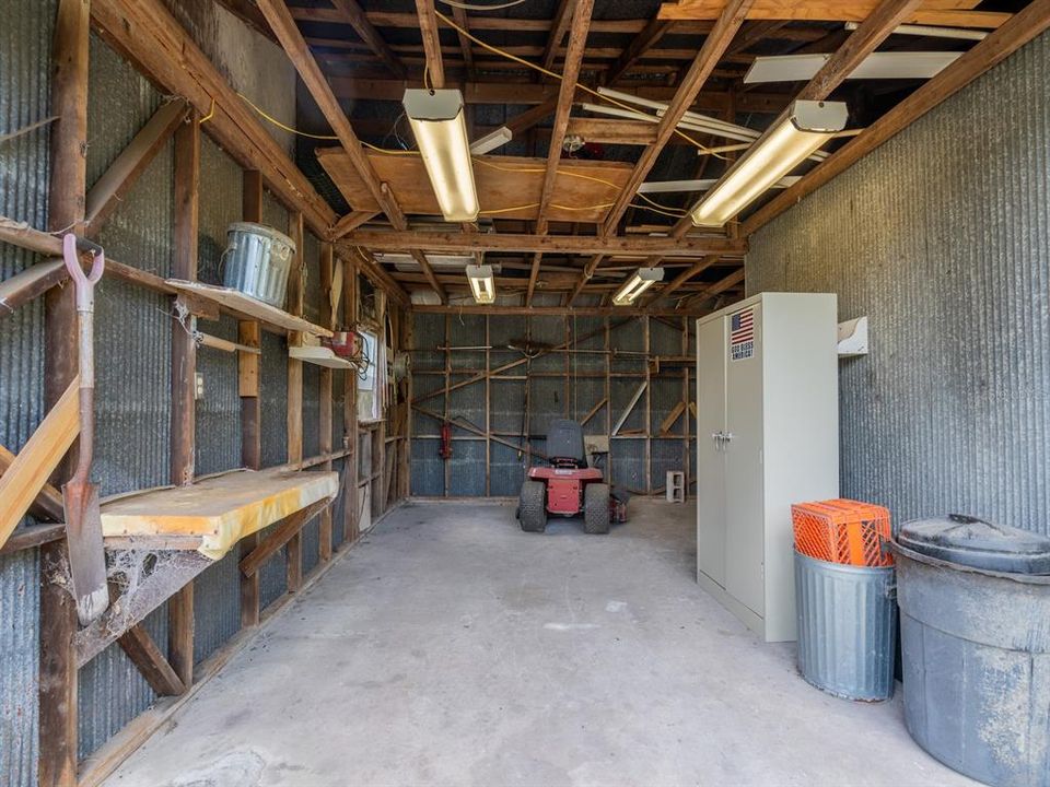 For Sale: $190,000 (1 beds, 2 baths, 880 Square Feet)