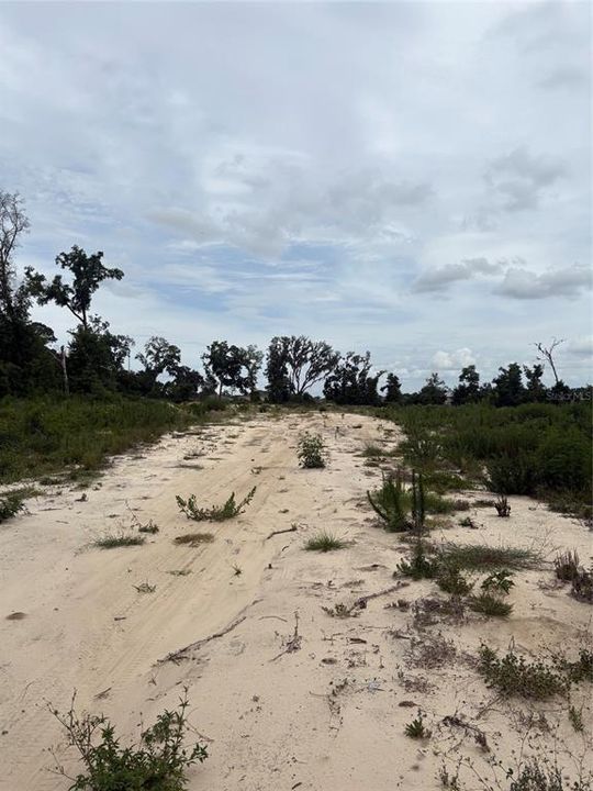 En Venta: $599,000 (9.57 acres)