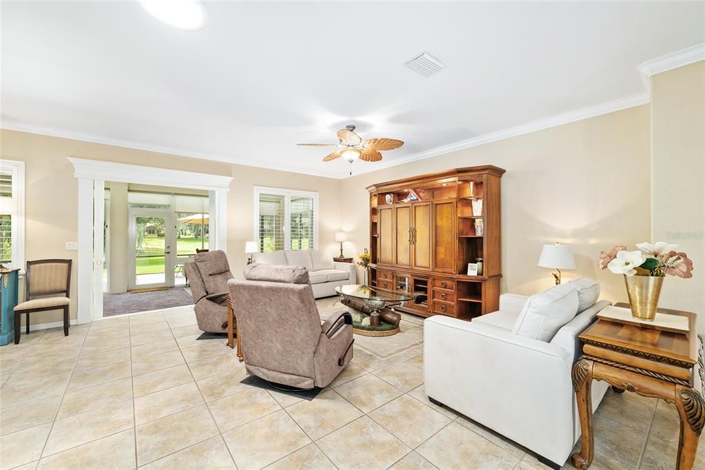 For Sale: $429,000 (2 beds, 2 baths, 2019 Square Feet)
