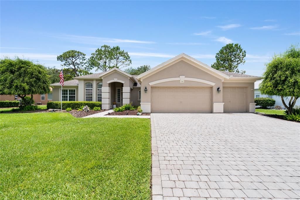 For Sale: $429,000 (2 beds, 2 baths, 2019 Square Feet)