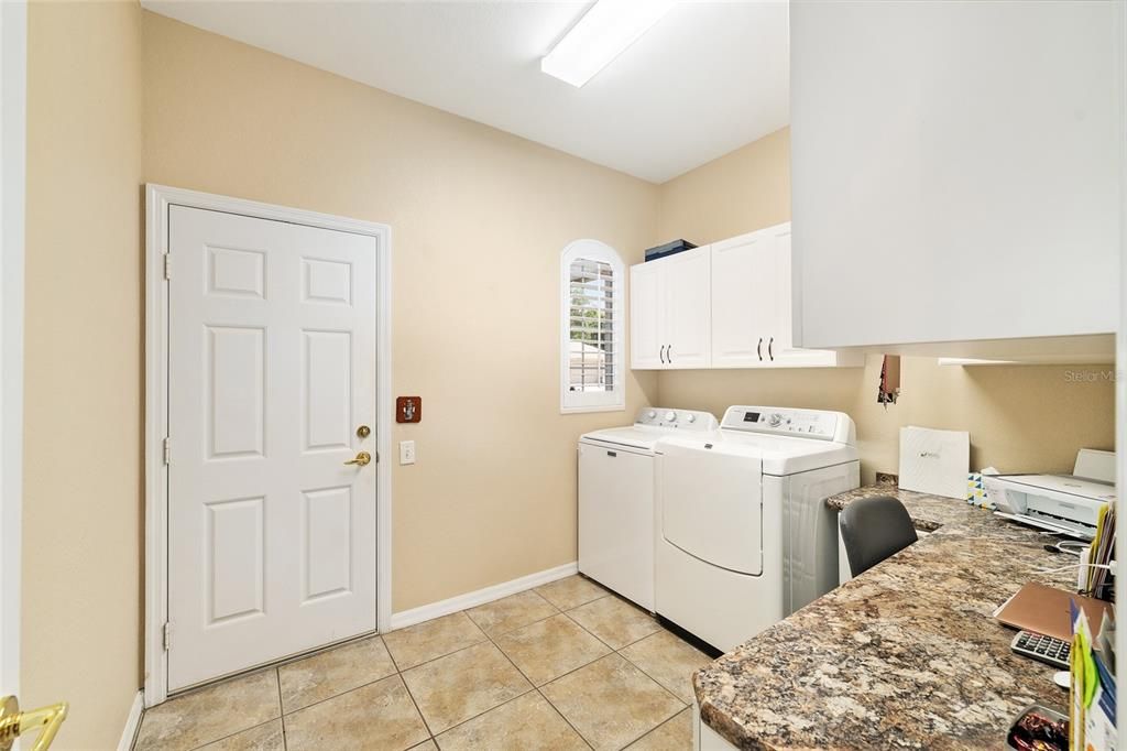 For Sale: $429,000 (2 beds, 2 baths, 2019 Square Feet)