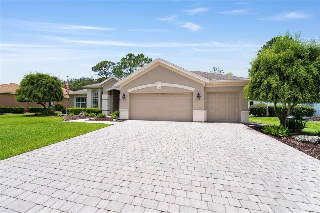 For Sale: $429,000 (2 beds, 2 baths, 2019 Square Feet)