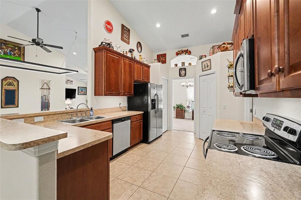 En Venta: $360,000 (2 camas, 2 baños, 2118 Pies cuadrados)