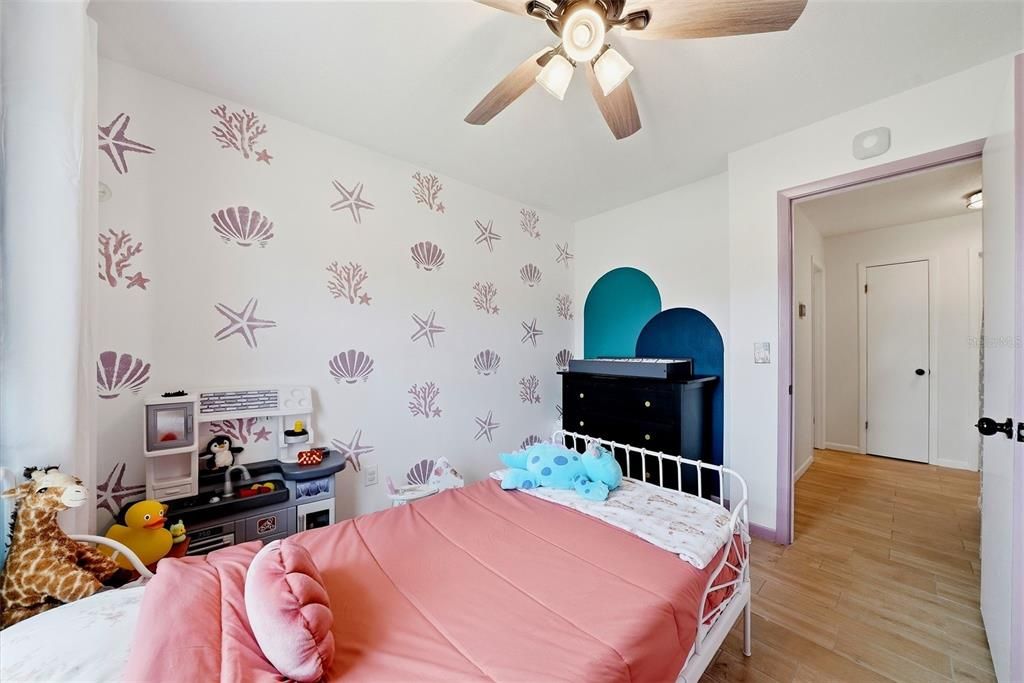 For Sale: $169,000 (2 beds, 1 baths, 794 Square Feet)