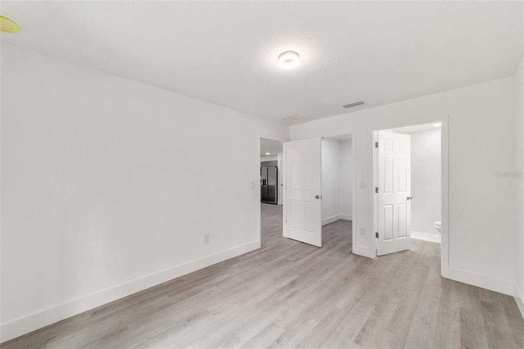 Active With Contract: $203,000 (3 beds, 2 baths, 1218 Square Feet)