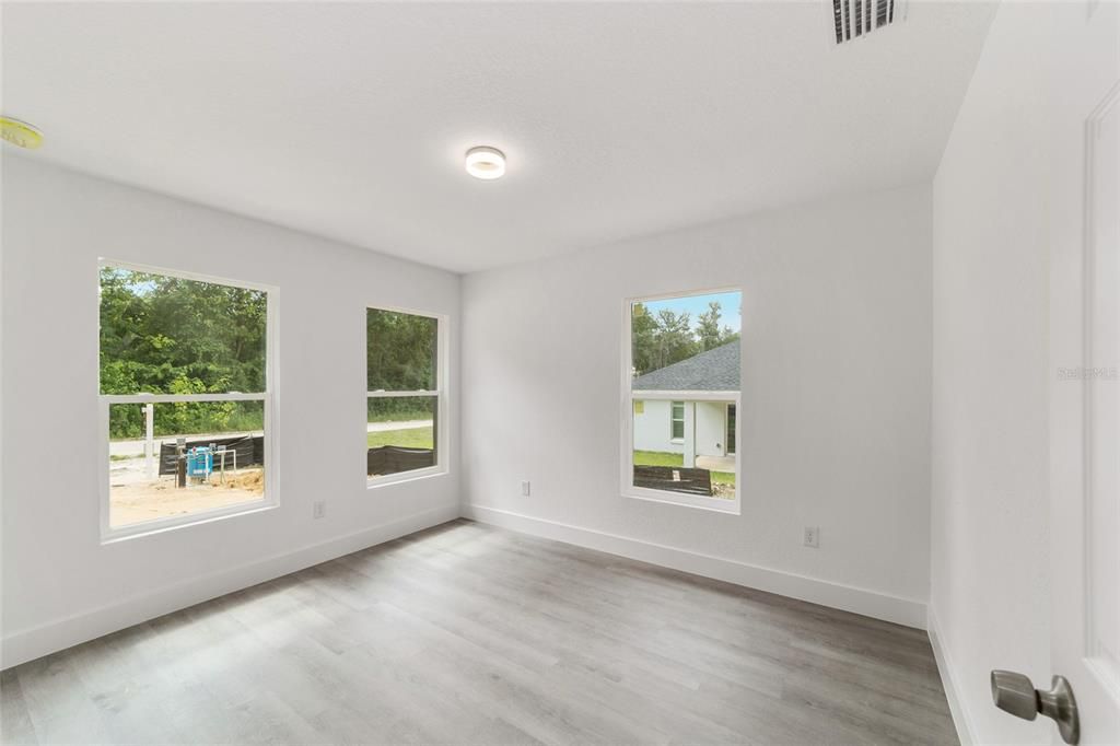Active With Contract: $203,000 (3 beds, 2 baths, 1218 Square Feet)