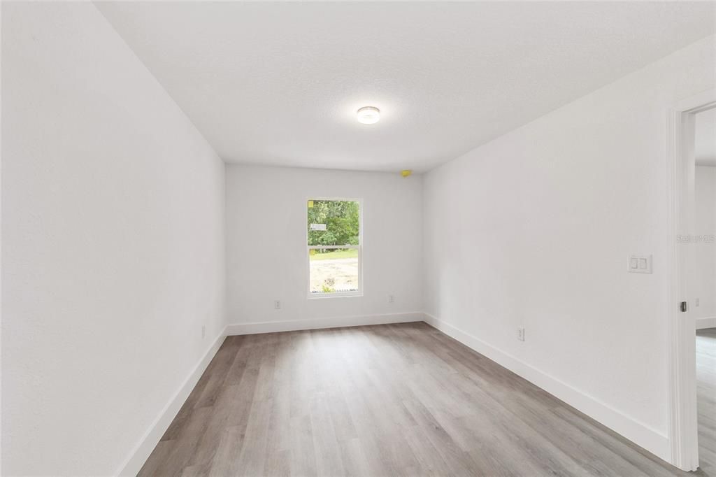 Active With Contract: $203,000 (3 beds, 2 baths, 1218 Square Feet)