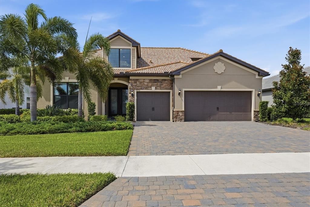 For Sale: $1,450,000 (4 beds, 4 baths, 3897 Square Feet)