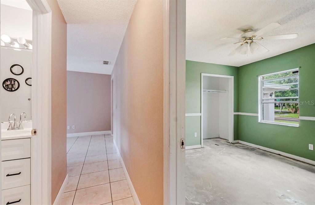 For Sale: $290,000 (3 beds, 2 baths, 1596 Square Feet)