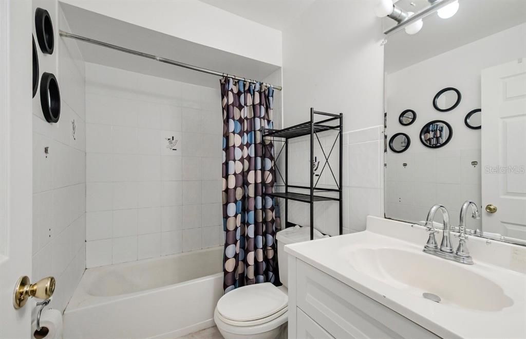For Sale: $290,000 (3 beds, 2 baths, 1596 Square Feet)