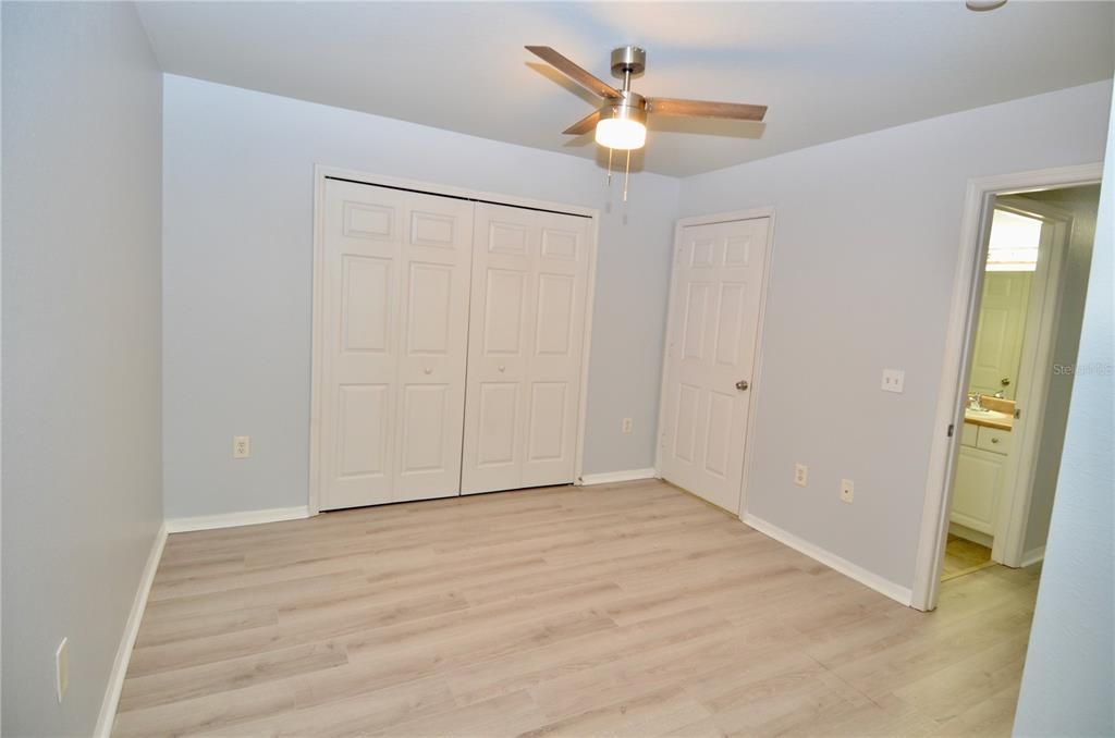 For Sale: $270,000 (3 beds, 2 baths, 1499 Square Feet)