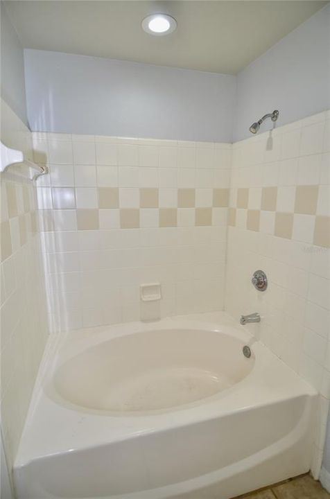 For Sale: $270,000 (3 beds, 2 baths, 1499 Square Feet)