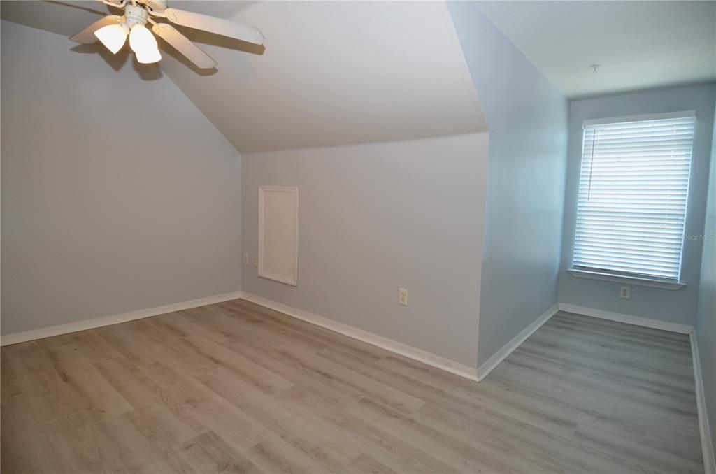 For Sale: $270,000 (3 beds, 2 baths, 1499 Square Feet)