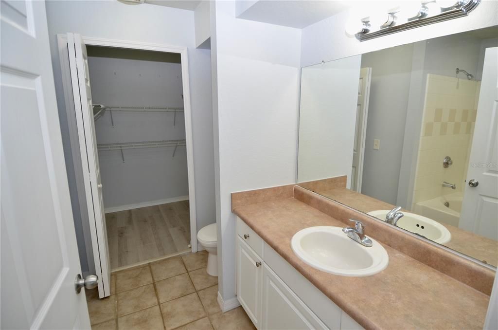 For Sale: $270,000 (3 beds, 2 baths, 1499 Square Feet)