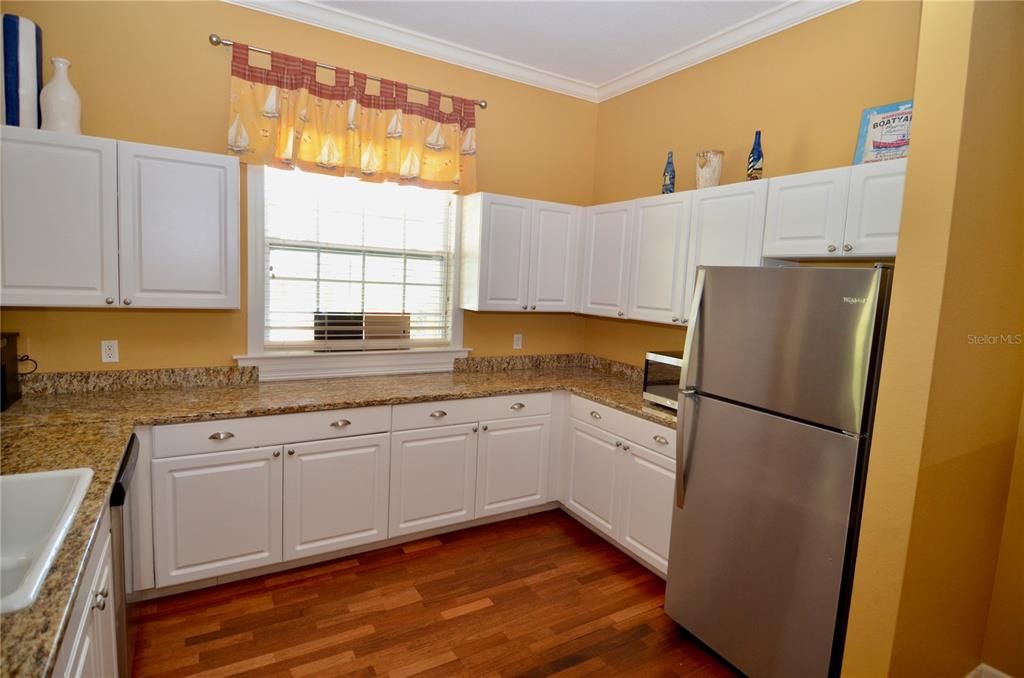 For Sale: $270,000 (3 beds, 2 baths, 1499 Square Feet)