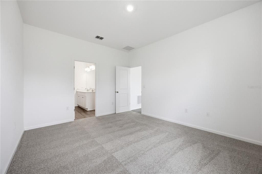 En Venta: $329,990 (4 camas, 2 baños, 1625 Pies cuadrados)