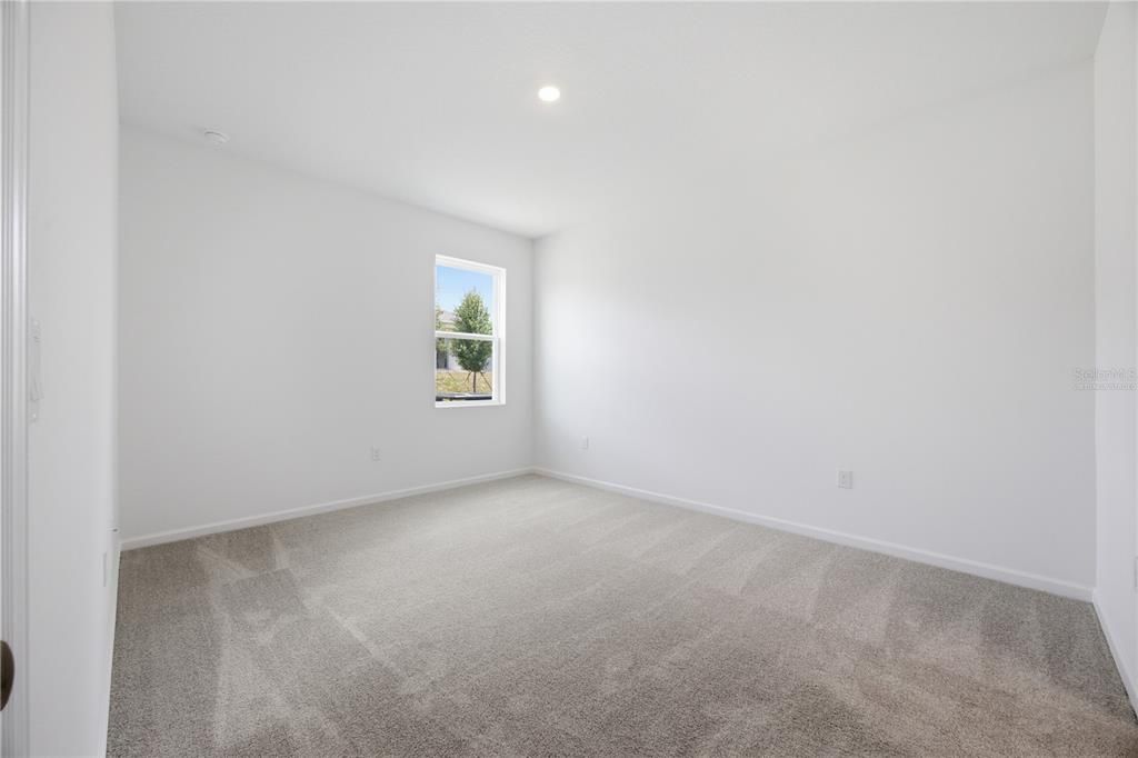 En Venta: $329,990 (4 camas, 2 baños, 1625 Pies cuadrados)
