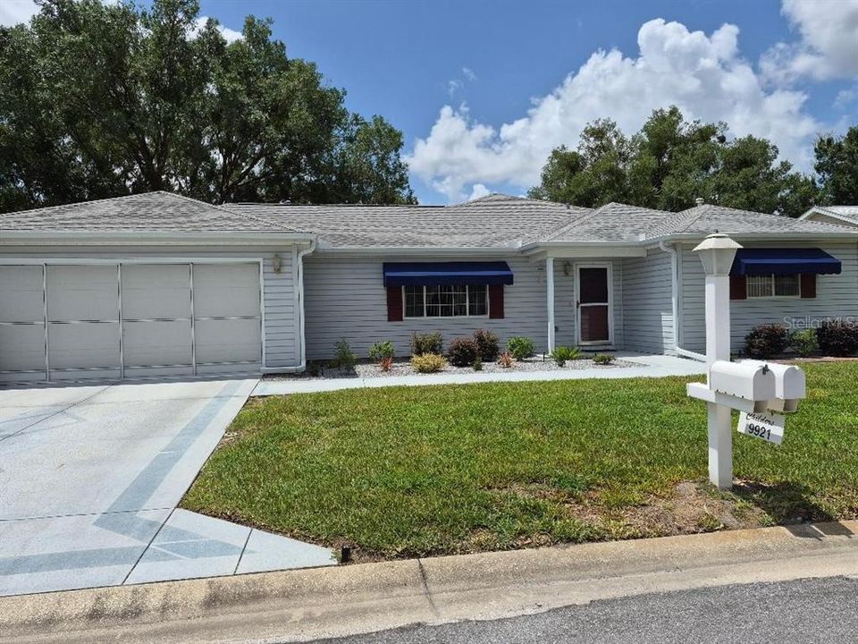 For Sale: $289,900 (2 beds, 2 baths, 1872 Square Feet)