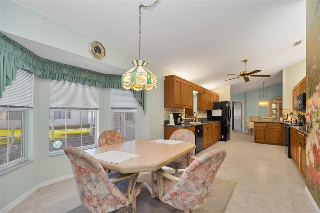 For Sale: $289,900 (2 beds, 2 baths, 1872 Square Feet)
