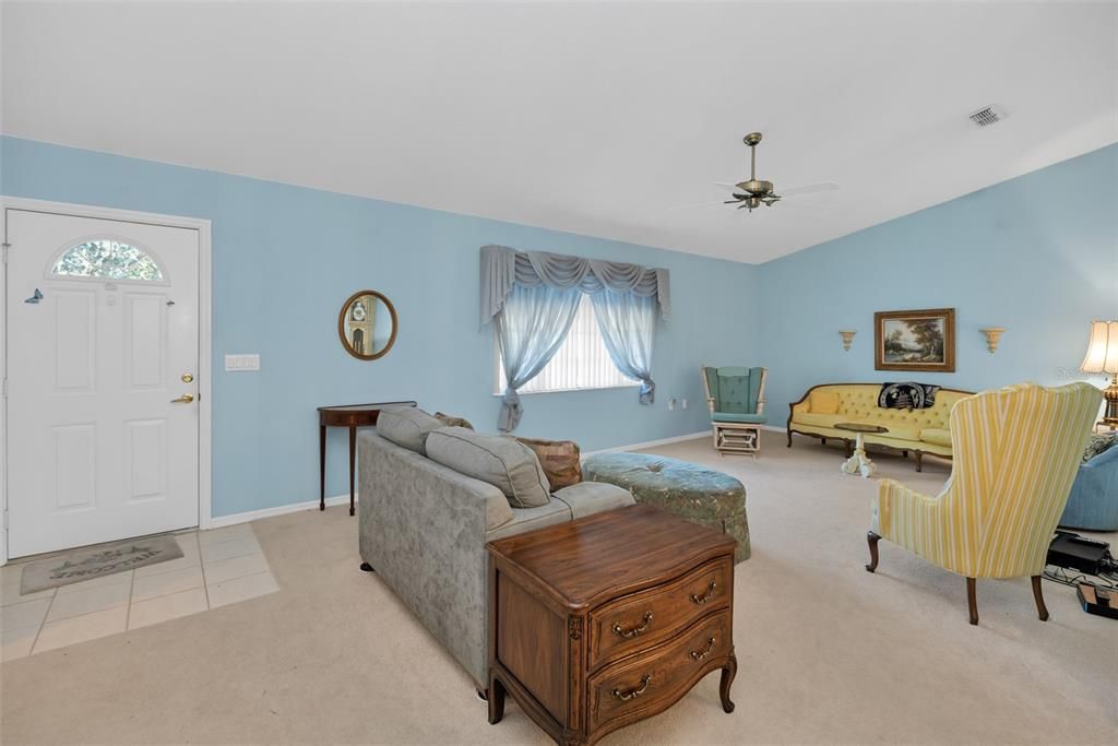For Sale: $289,900 (2 beds, 2 baths, 1872 Square Feet)