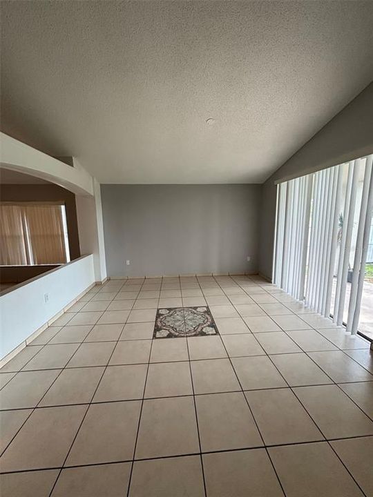 For Rent: $2,700 (4 beds, 2 baths, 1802 Square Feet)